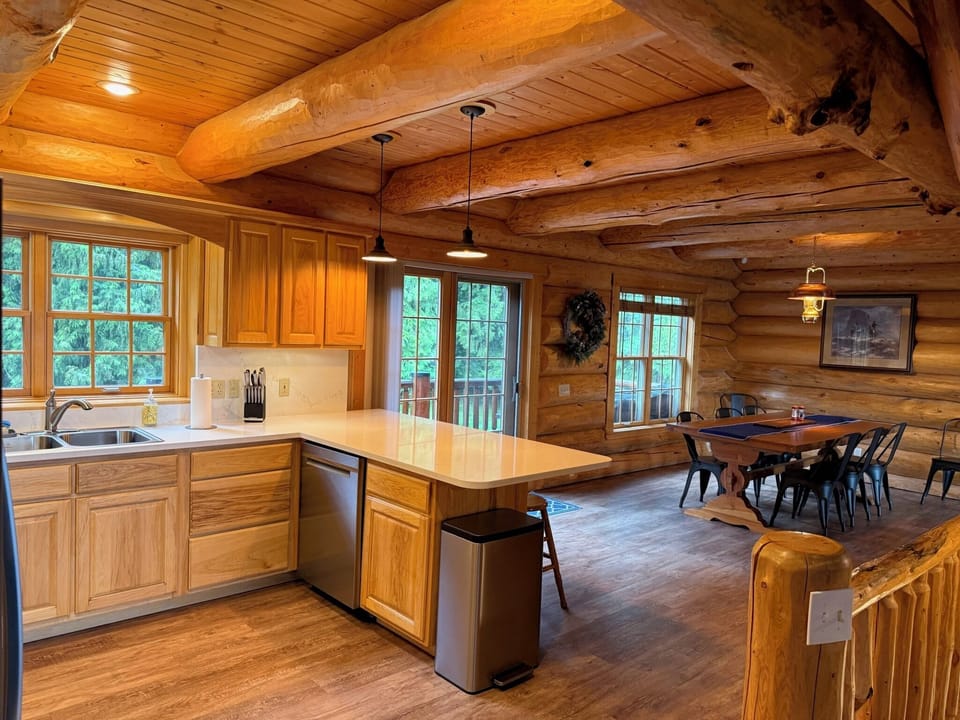 Kitchen with all amenities to feed 9 