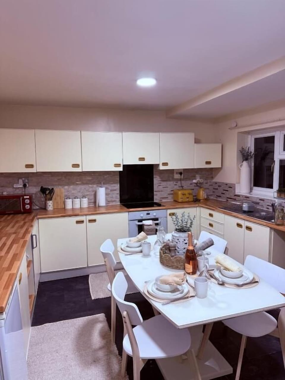 House, 3 Bedrooms, Fireplace | Dining room