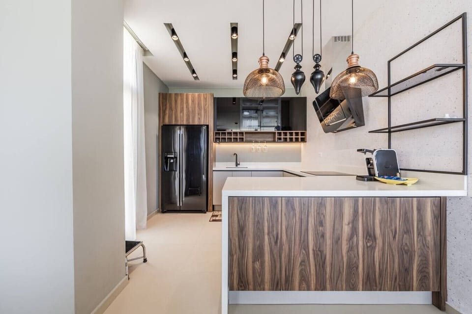 Fully-equipped kitchen