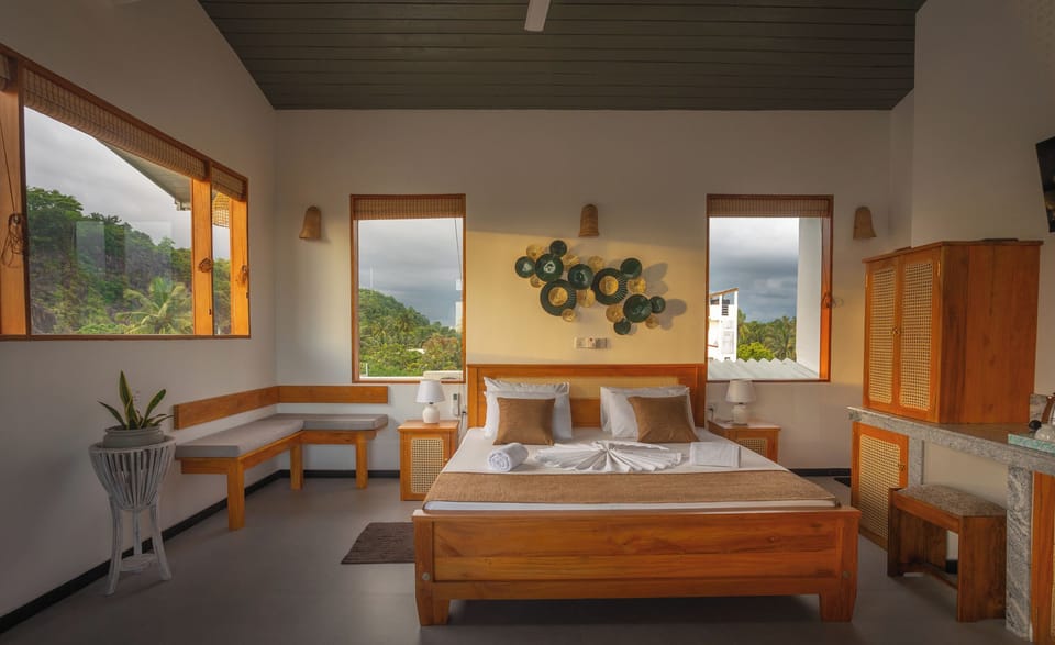 Luxury Double Room | Hypo-allergenic bedding, in-room safe, free WiFi, bed sheets