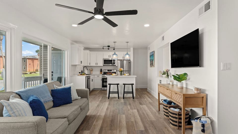 House (2 Bedrooms) | Front of property