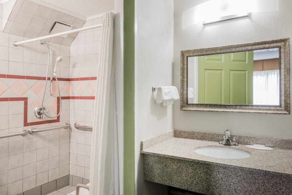 Bathroom shower