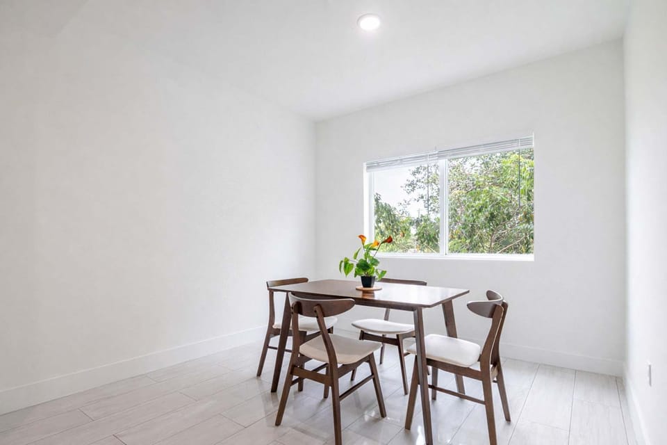 Dinning table