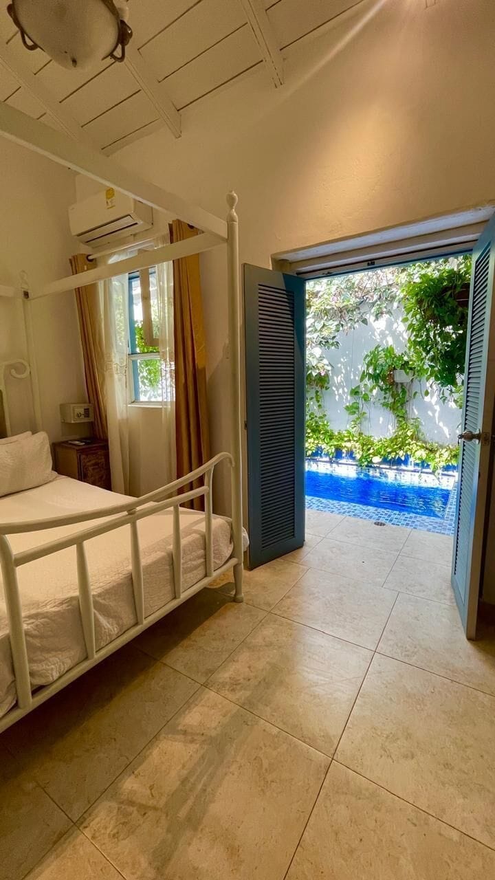 In-room safe, free WiFi, bed sheets