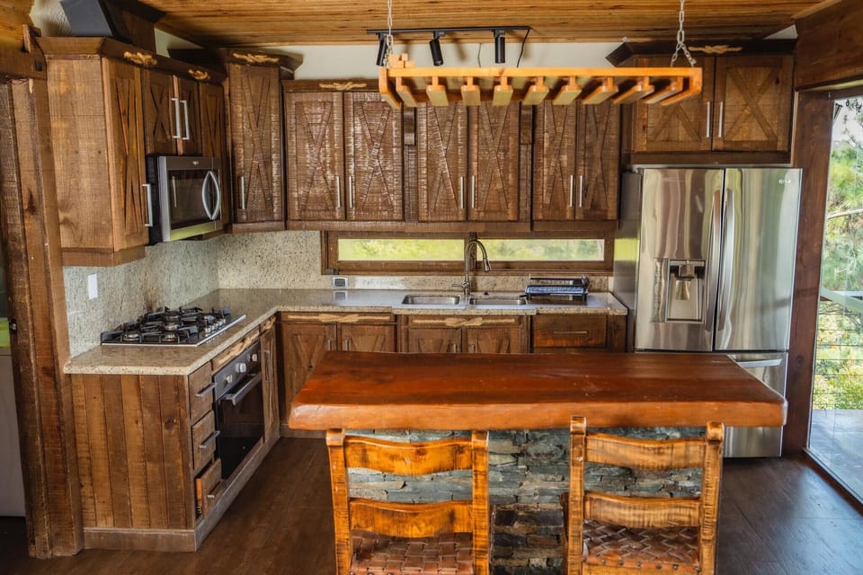 Cabin, 5 Bedrooms, Accessible, Smoking | Interior