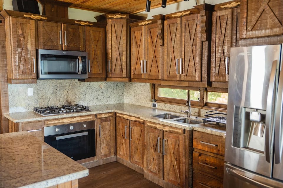 Cabin, 5 Bedrooms, Accessible, Smoking | Interior
