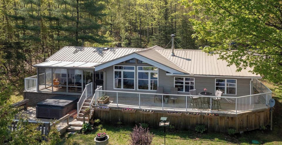 Exterior front of cottage