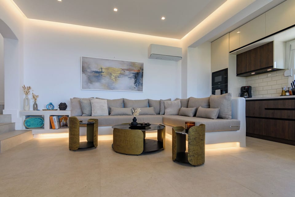 Panoramic Villa, 3 Bedrooms, Sea View | Living area