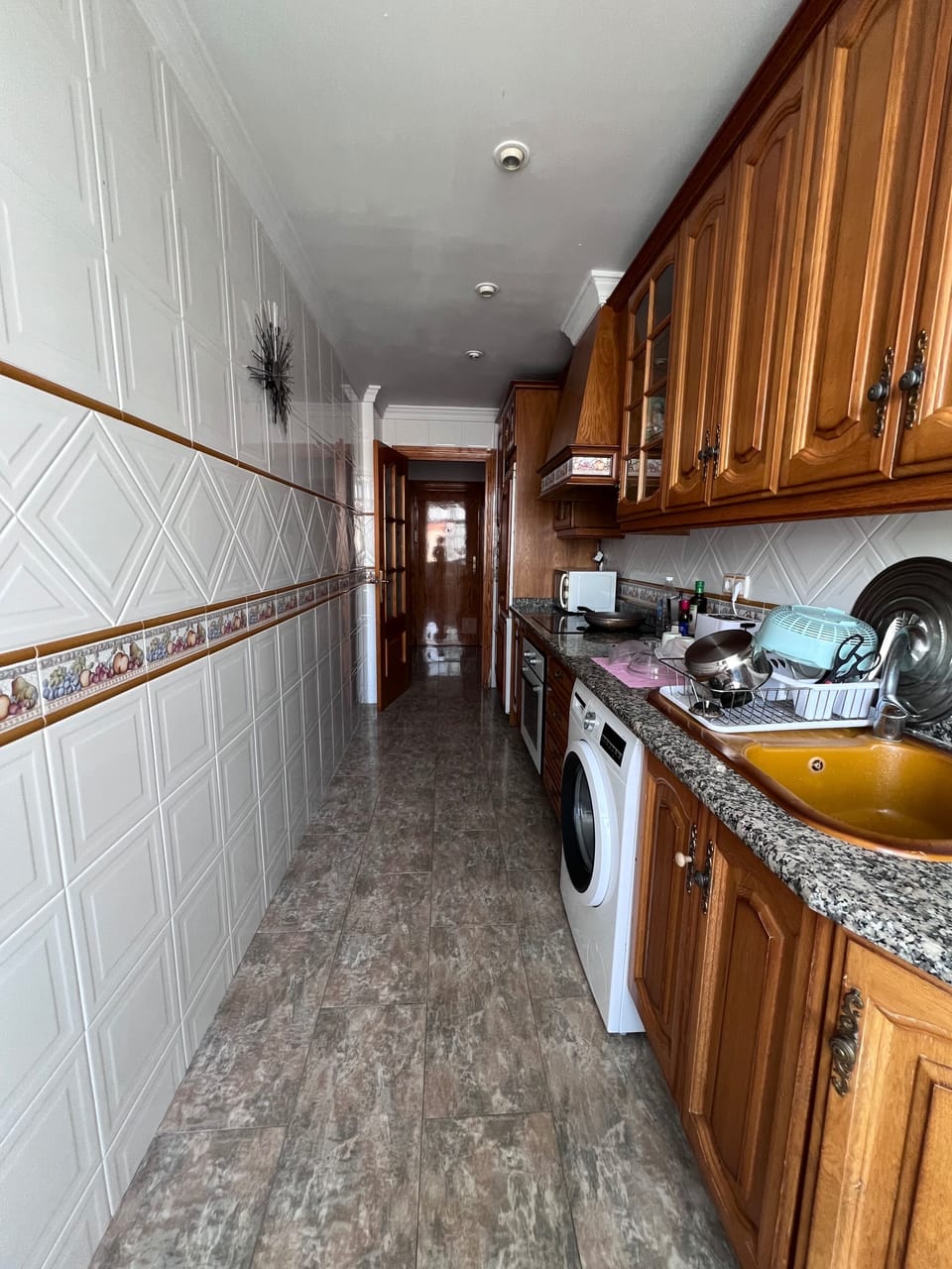 Big and well equipped kitchen 