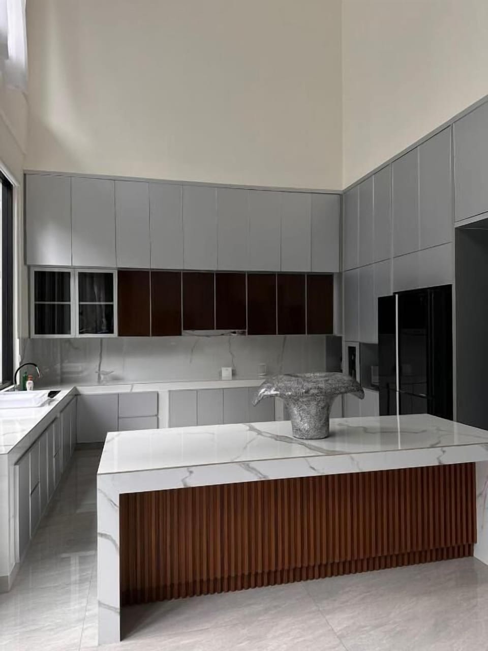 Shared fridge, microwave