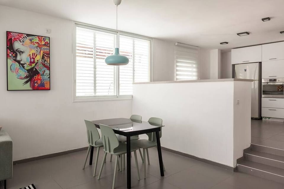 Apartment, City View | Dining