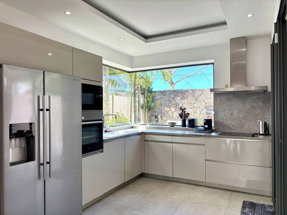 House, 4 Bedrooms, Private Pool | Private kitchen
