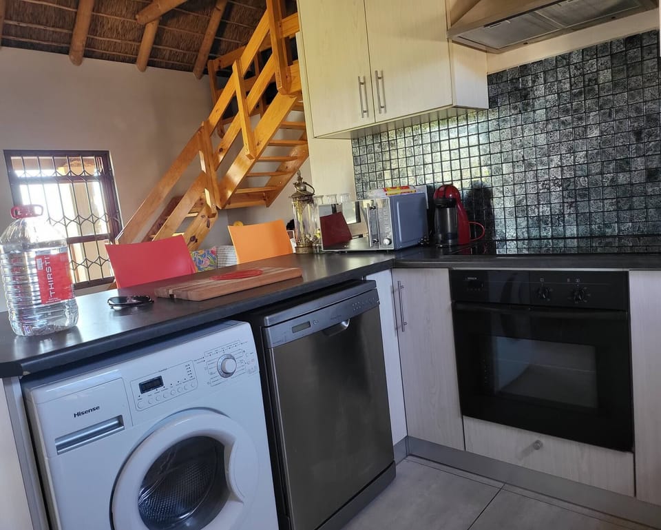 House, 2 Bedrooms, Patio, Lake View | Laundry