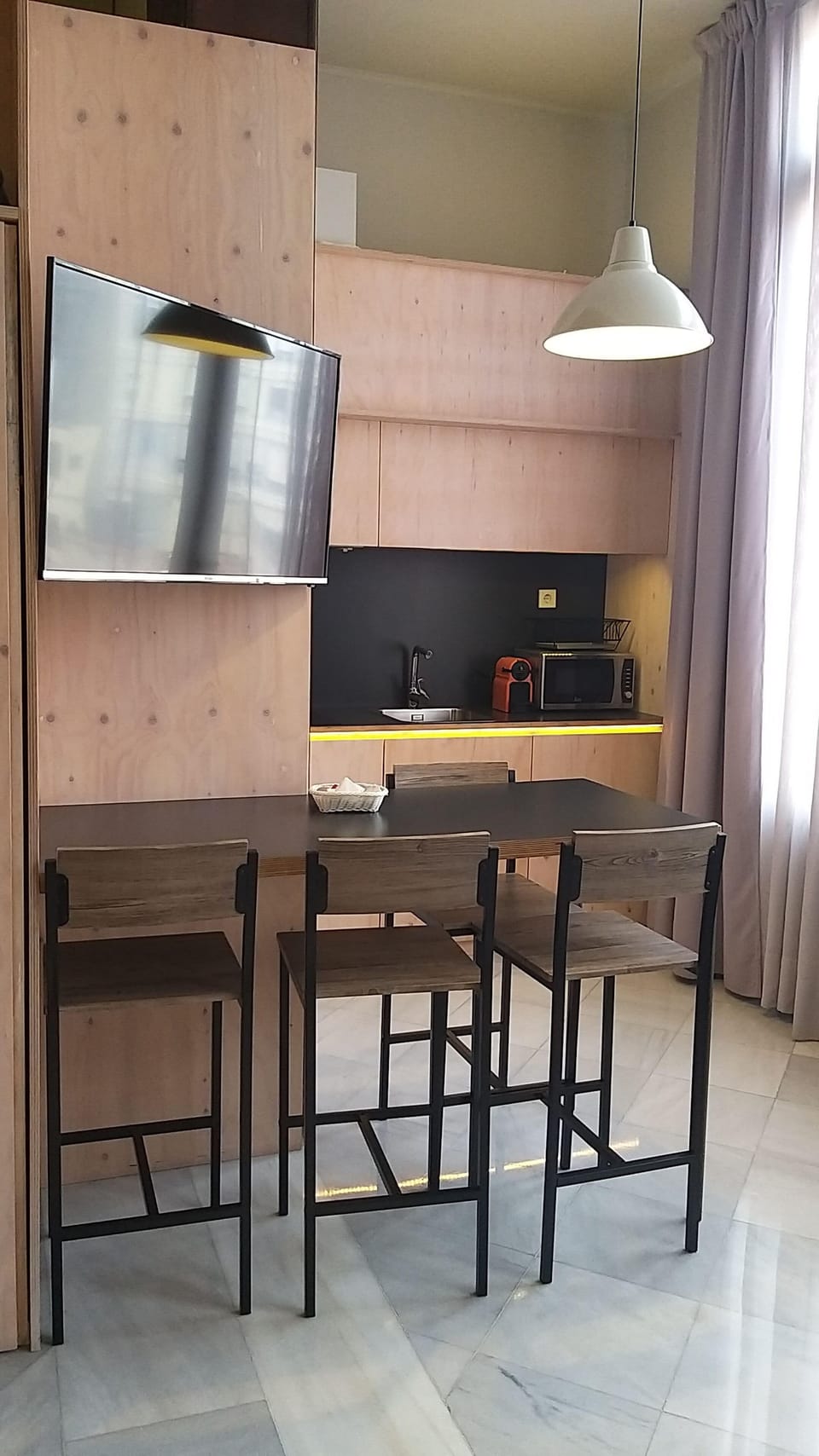 Family Studio (2 adults and 2 children) | In-room safe, blackout drapes, free cribs/infant beds