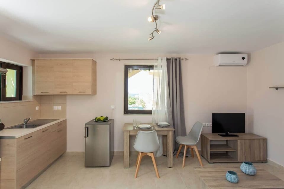 Fully equipped Kitchen space - View of the interior
