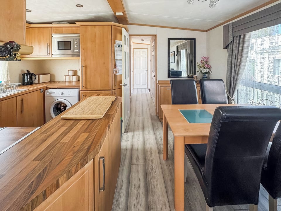 Dining Area | Damson Green 64 - Grand Coastal retreats, Exmouth