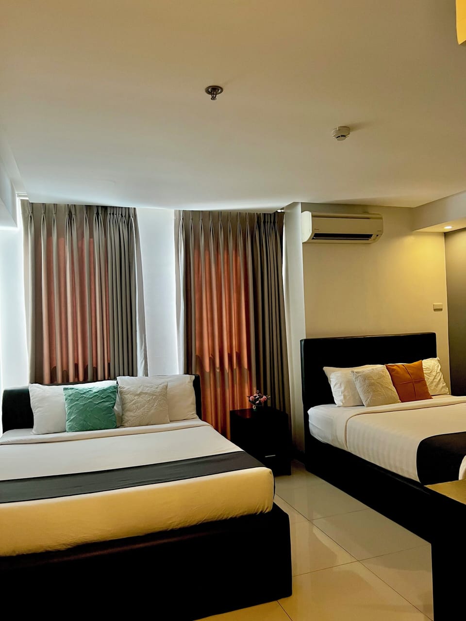 Family Room, River View | Down comforters, WiFi (free), bed sheets