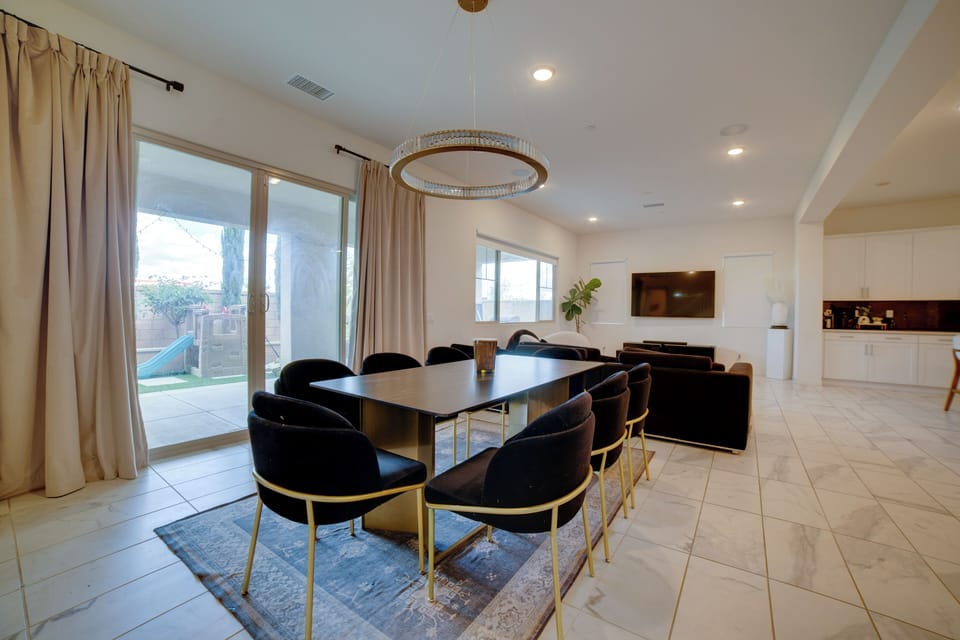 Dining Area | 1st Floor
