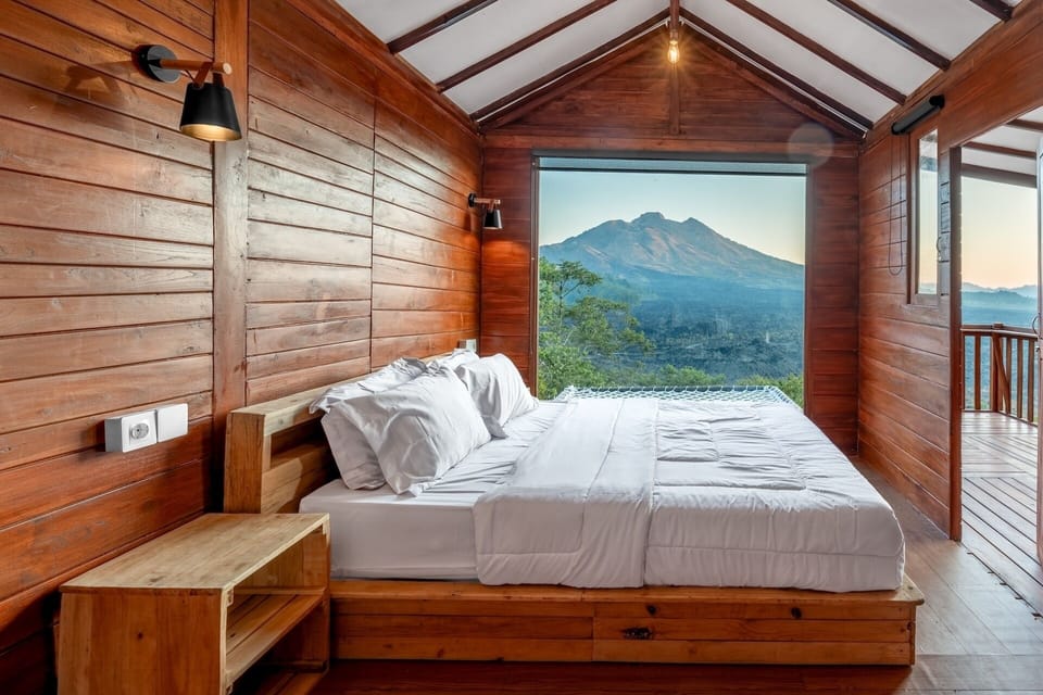 Cabin, Mountain View | Egyptian cotton sheets, premium bedding, free WiFi, bed sheets
