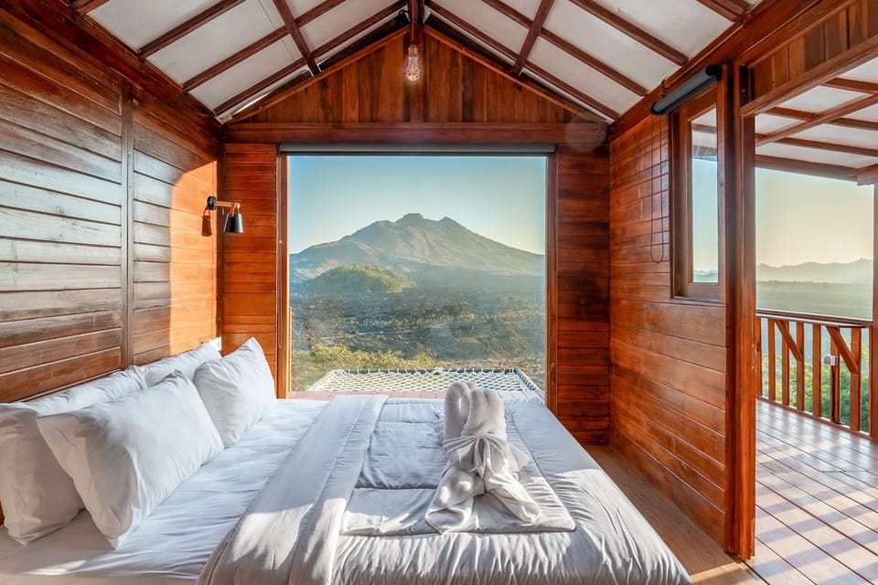 Cabin, Mountain View | Egyptian cotton sheets, premium bedding, free WiFi, bed sheets