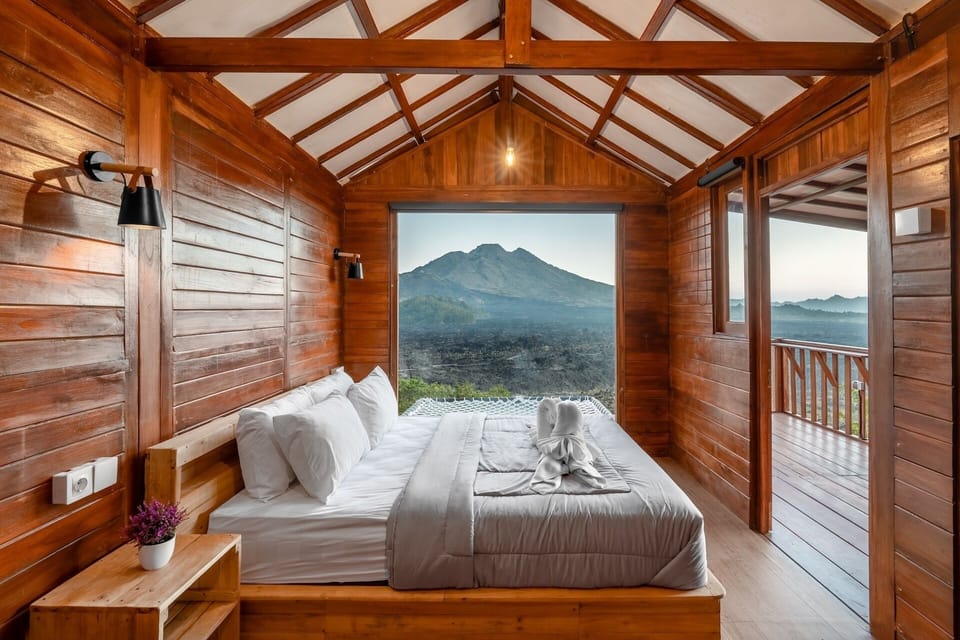 Cabin, Mountain View | Egyptian cotton sheets, premium bedding, free WiFi, bed sheets