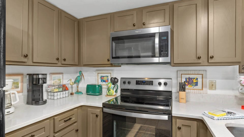 The kitchen comes stocked with a full coffee bar, 5 days’ worth of soap and other house essentials, and plenty of counter space to get snacks and drinks prepped and ready to go!