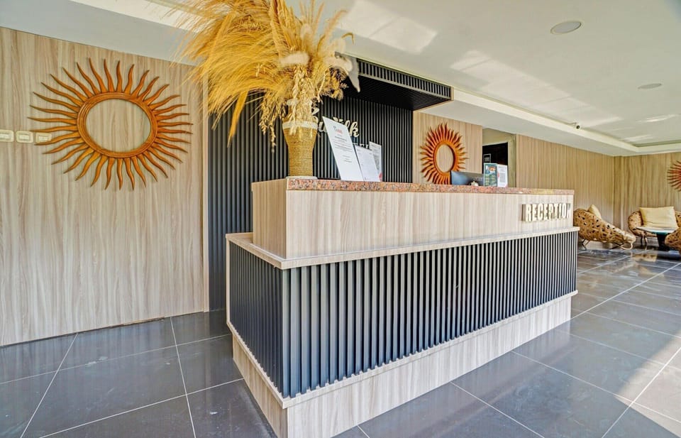 Entrance / Reception