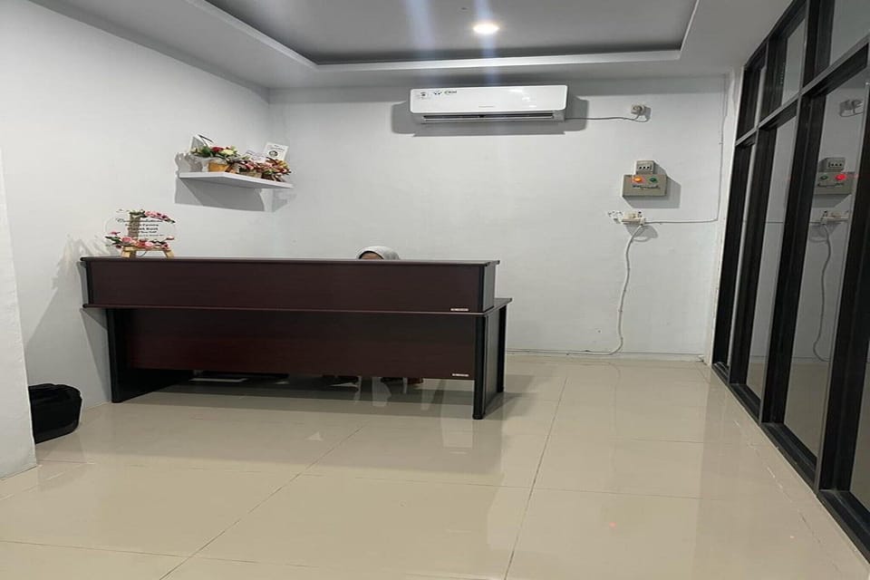 Entrance / Reception