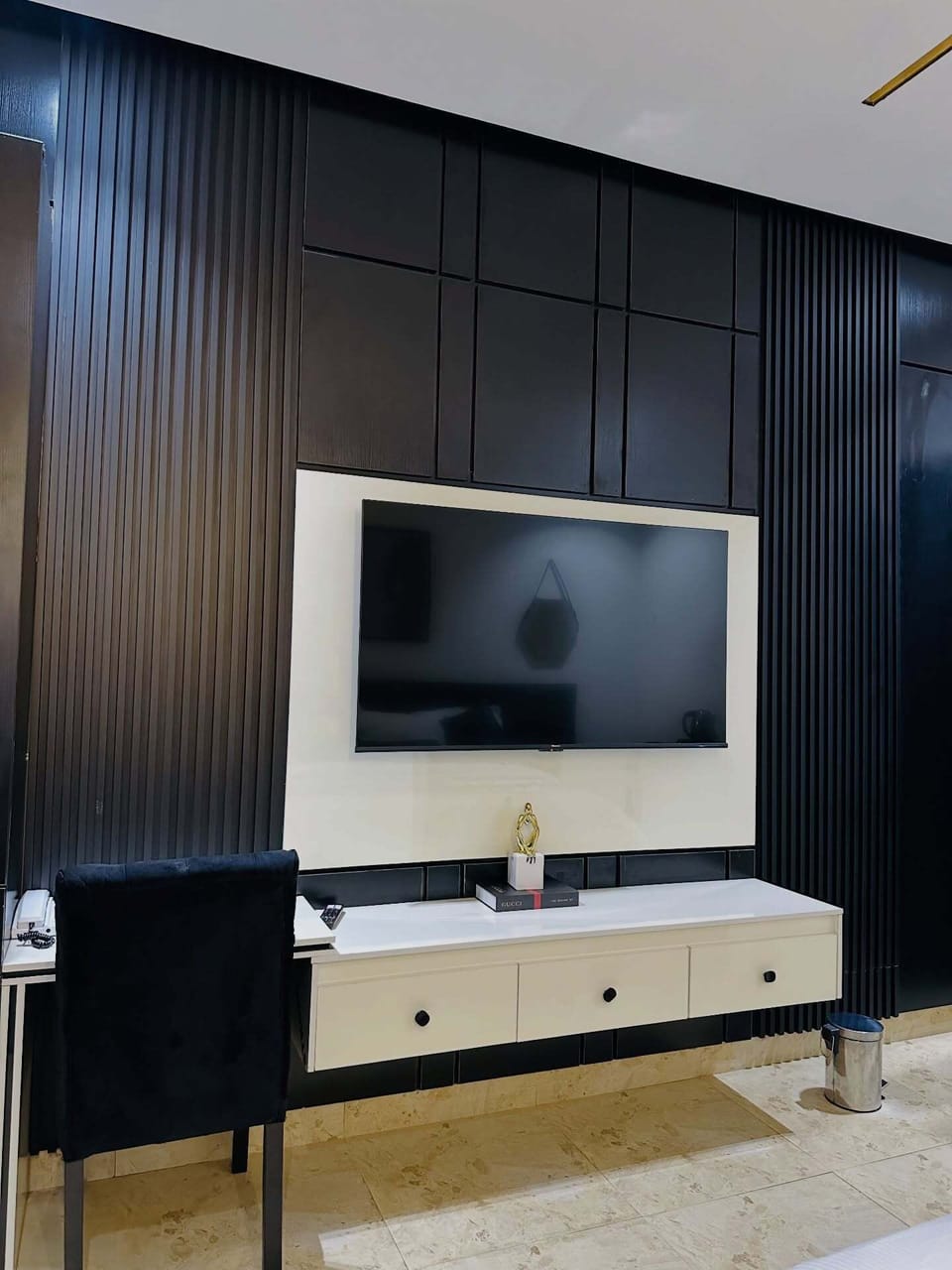 Economy Apartment, Balcony, City View | Interior