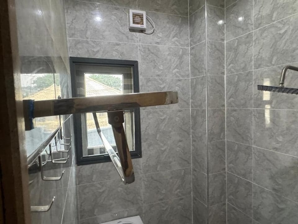 Deluxe Room, Balcony, City View | Bathroom | Free toiletries, hair dryer, towels, soap