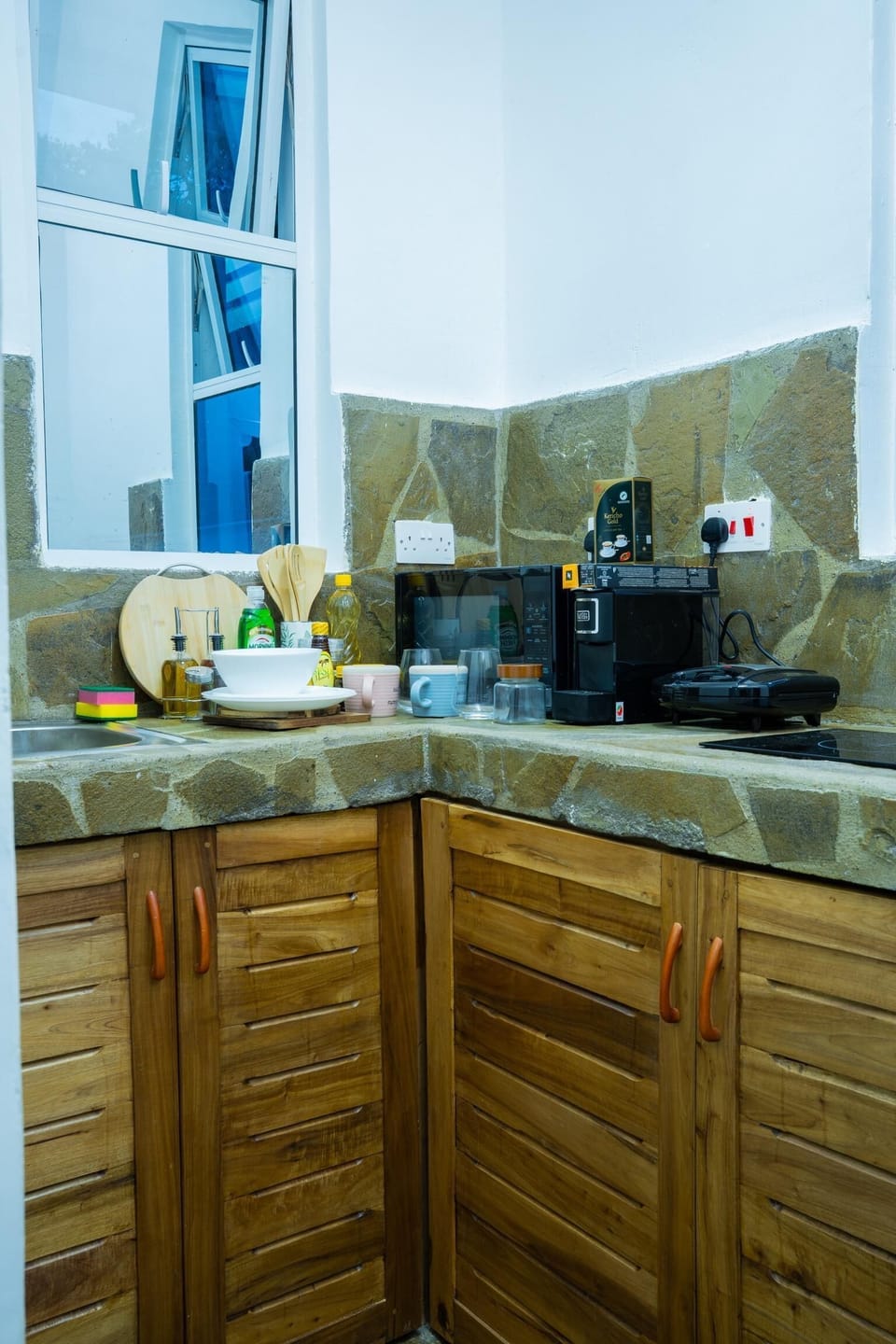 Comfort Villa, Pool View | Private kitchen
