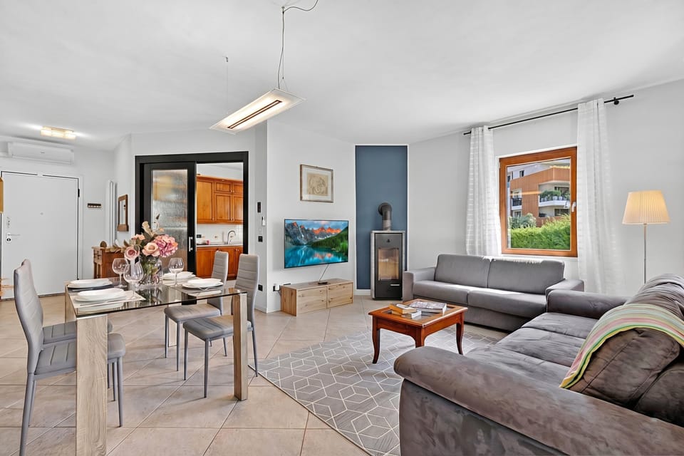 Standard Apartment, 2 Bedrooms, Balcony (Toniol Apartment) | Living area
