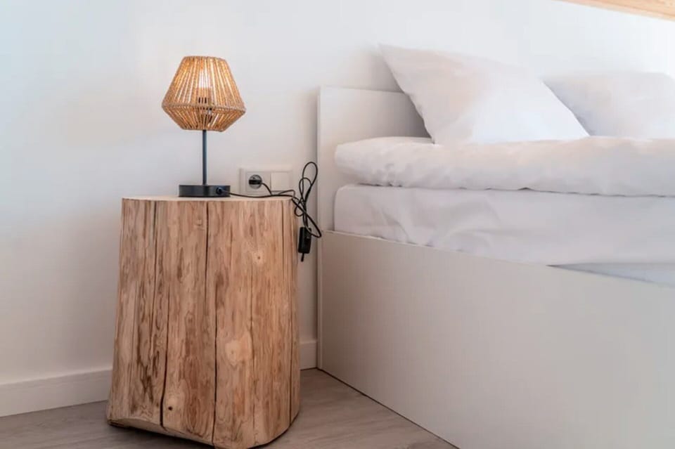 House | 3 bedrooms, individually furnished, bed sheets
