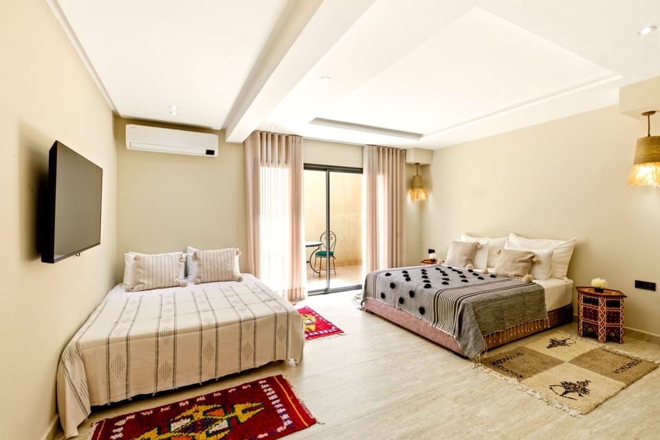 Family Suite, Ensuite | Blackout drapes, soundproofing, iron/ironing board, free WiFi