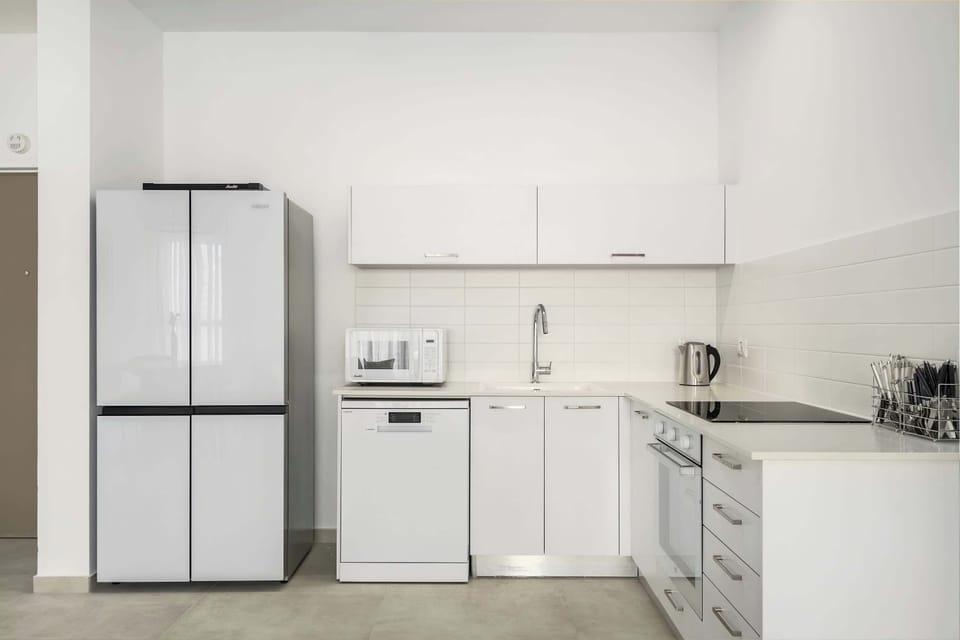 Apartment, Balcony, City View | Private kitchen