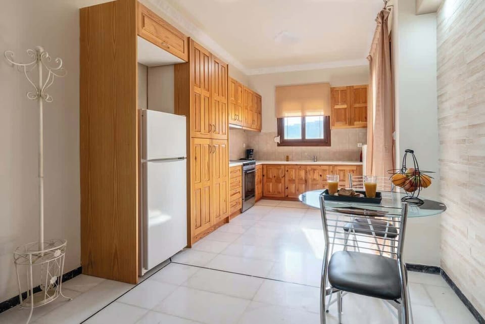 The kitchen, fully equipped