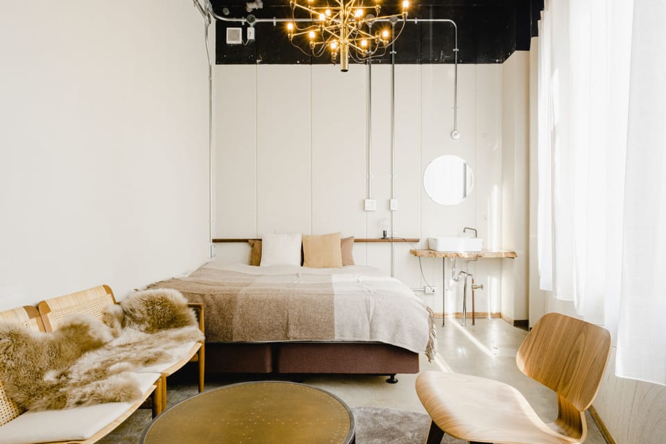 Signature Double Room | In-room safe, free WiFi, bed sheets