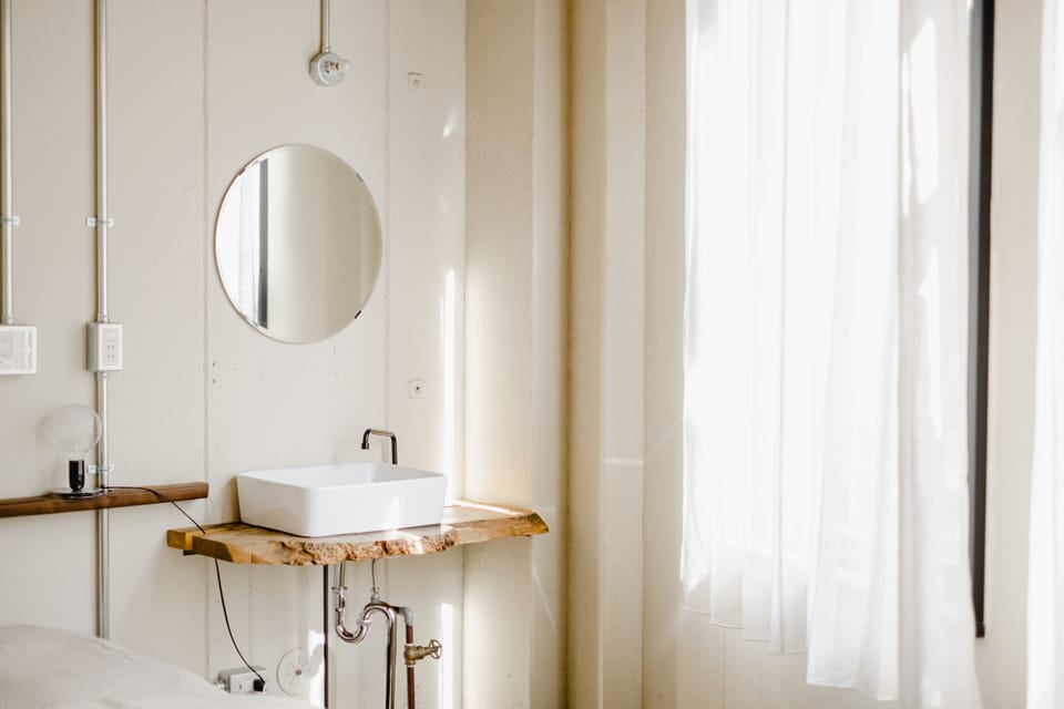Signature Double Room | In-room safe, free WiFi, bed sheets