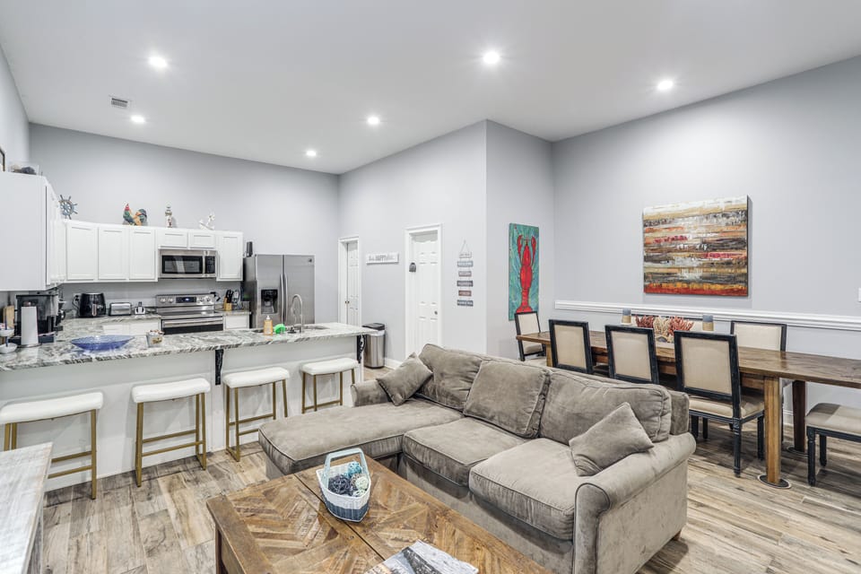 House (3 Bedrooms) | Interior