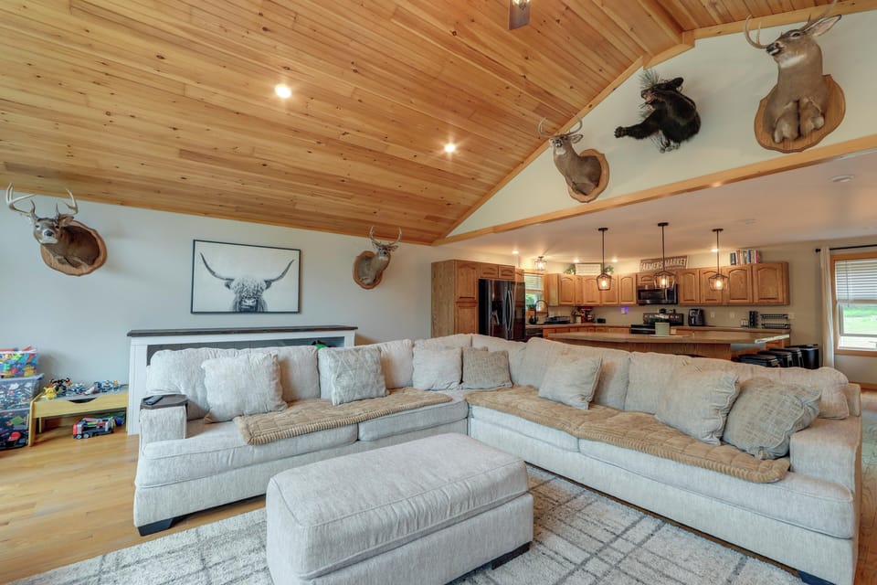 House (4 Bedrooms) | Interior