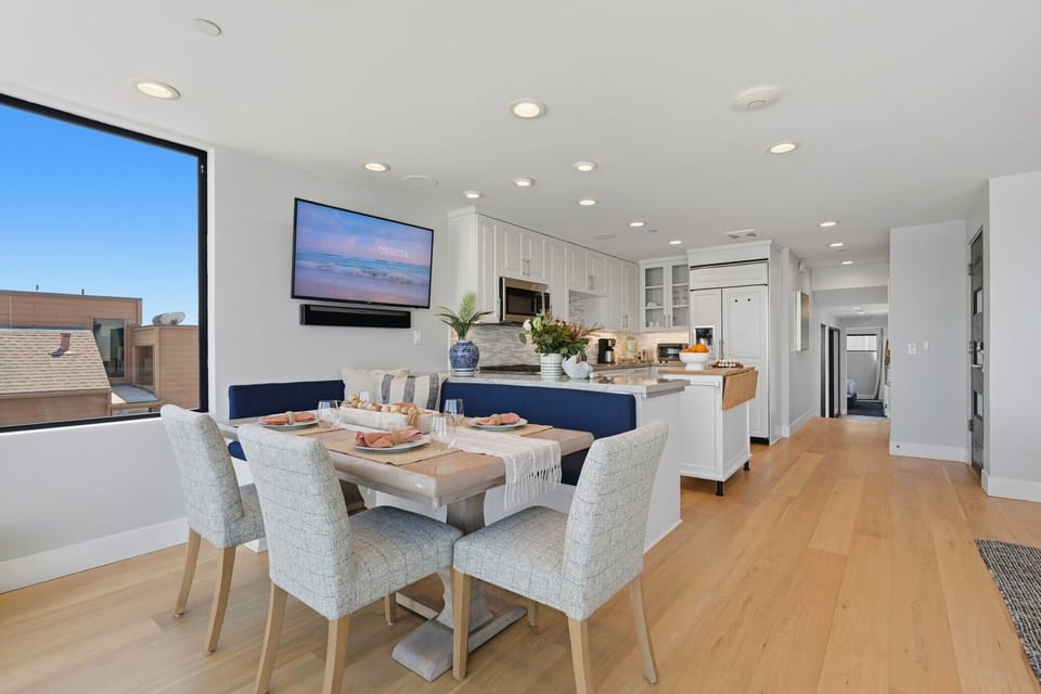 Dining area w/water views
