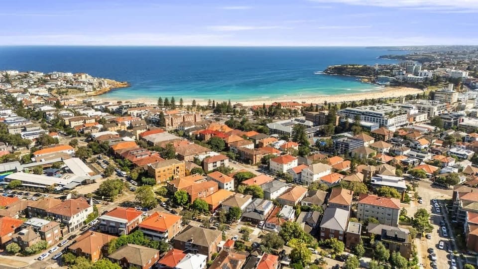 Iconic Bondi Coastline: Experience the best of Sydney at Bondi Beach.