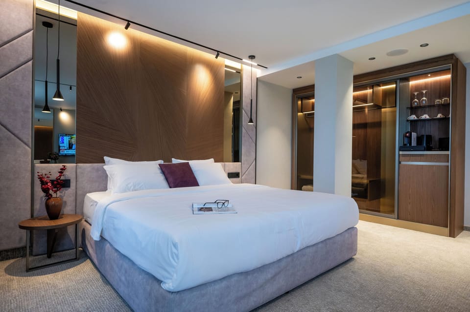 Superior Double Room, Balcony | Desk, free WiFi