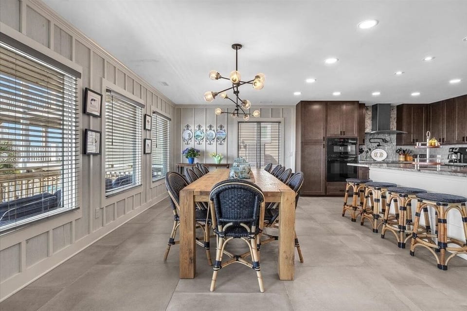 House, 6 Bedrooms | Dining