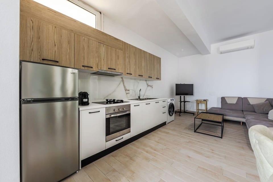 Fully-equipped kitchen