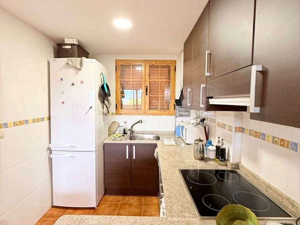 Bungalow, 3 Bedrooms, Fireplace | Interior