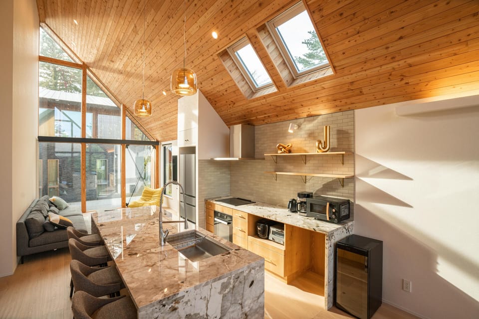 Luxury Chalet, 4 Bedrooms | Private kitchen | Fridge, microwave, oven, stovetop