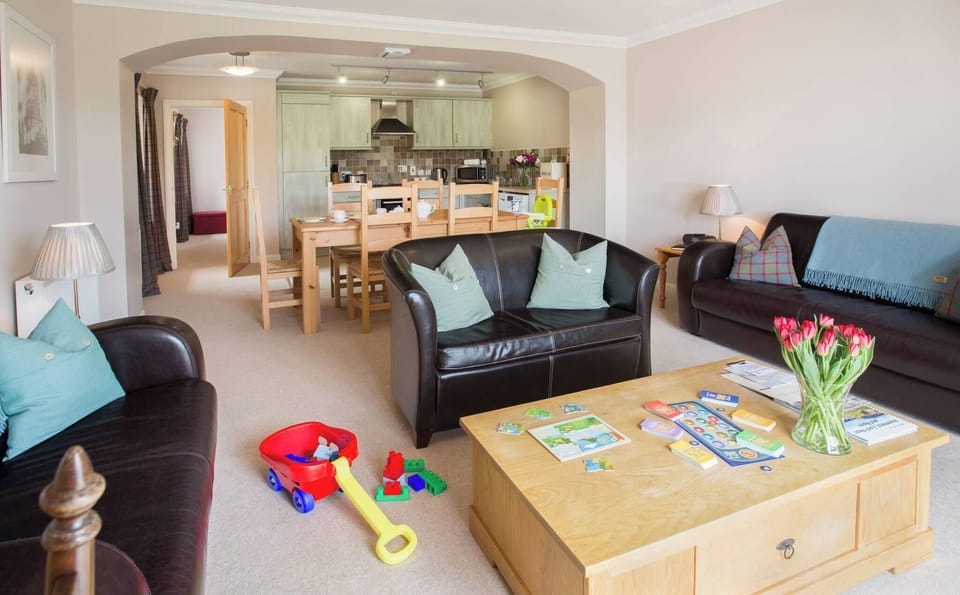 House, 2 Bedrooms | Living room