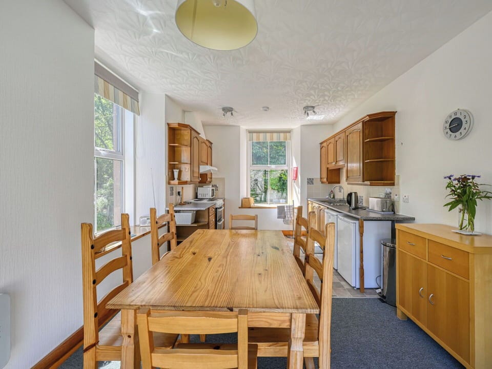 Wood, Furniture, Home, Apartment, Hardwood, Wood Stain, Chair, Kitchen & Dining Room Table, Kitchen, Countertop