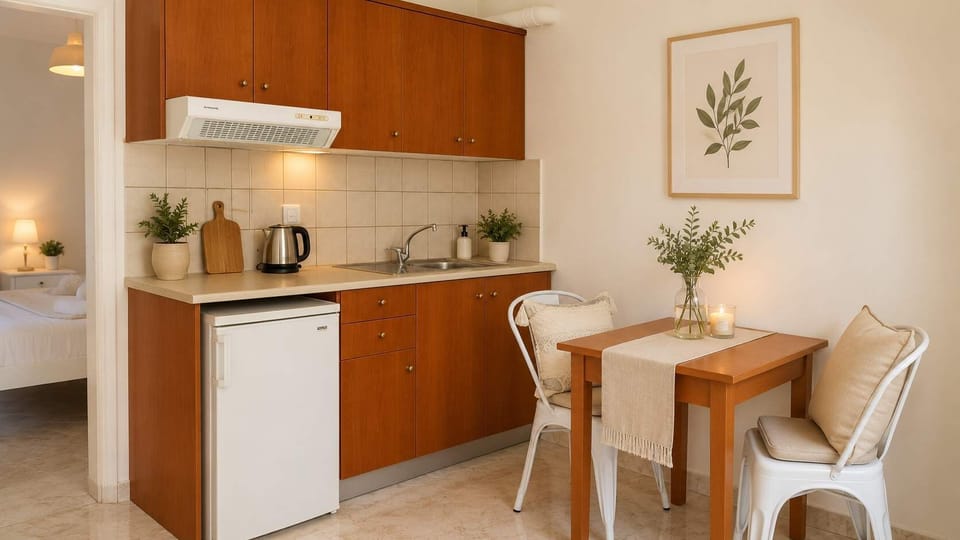 Open-Plan Studio with Kitchen and Dining Space